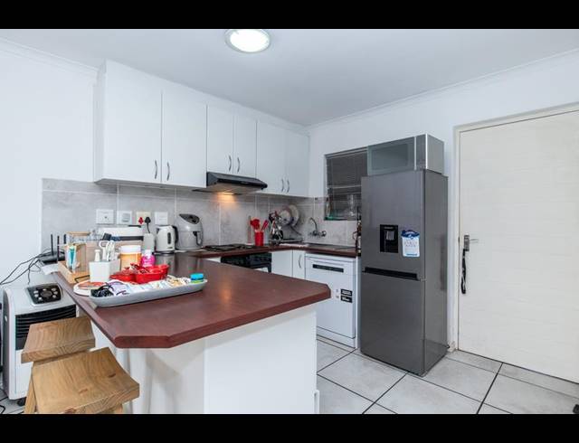 2 BEDROOM APARTMENT FOR SALE IN PLUMSTEAD